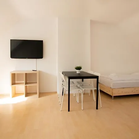 Raj Living - 1 , 2 And 3 Room Monteur Apartments Duisburg Exterior photo