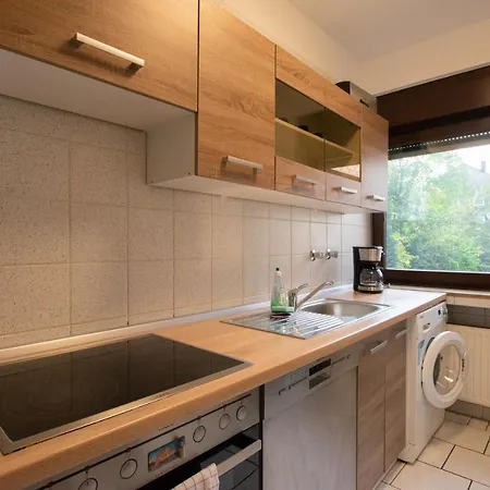 Raj Living - 1 , 2 And 3 Room Monteur Apartments Duisburg Exterior photo