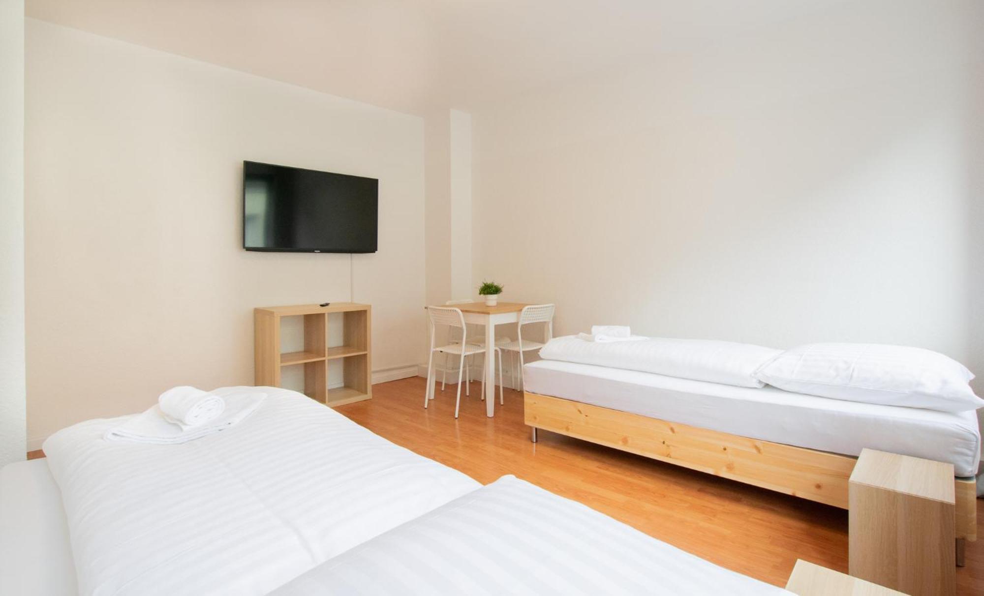 Apartment Raj Living - 1 , 2 And 3 Monteur Duisburg